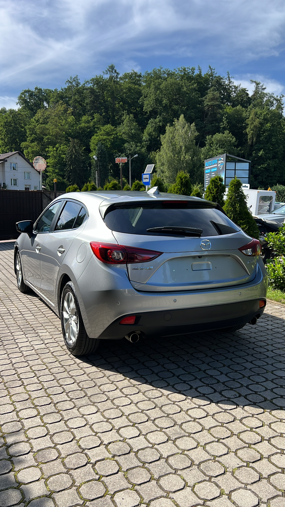 Mazda Back